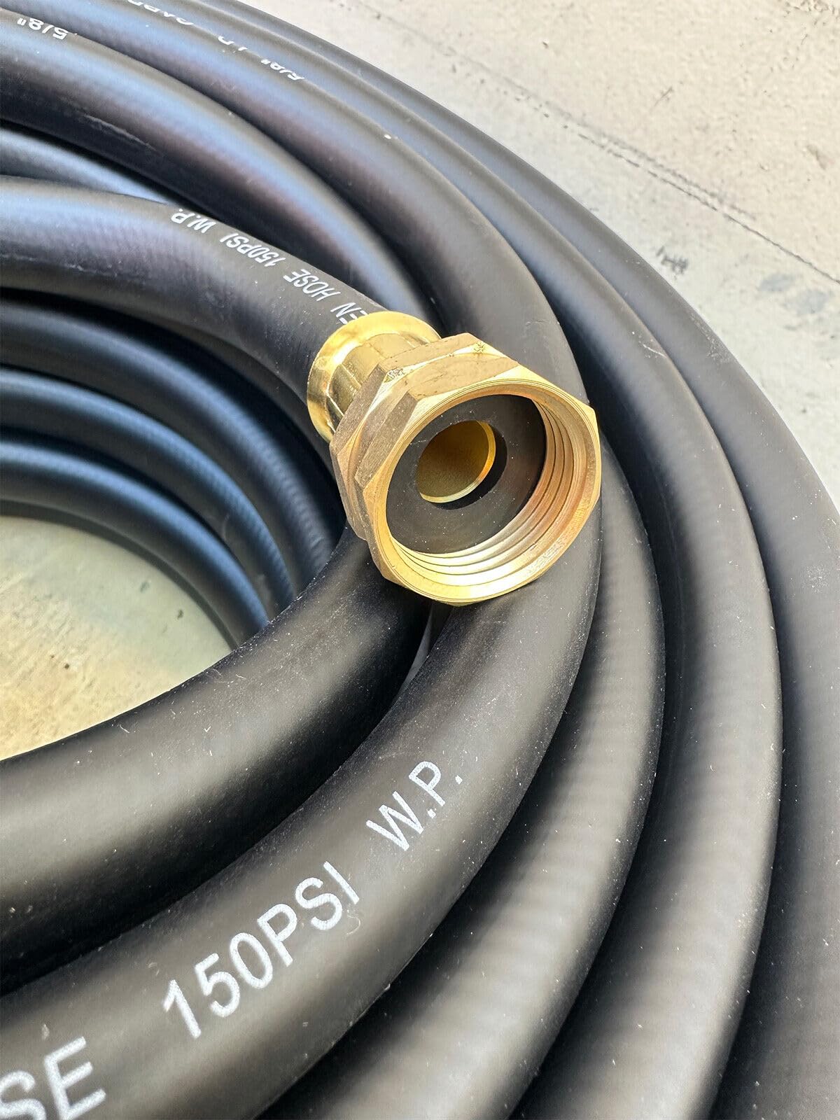 100 ft x 5/8" Black Rubber Garden Hose Q868