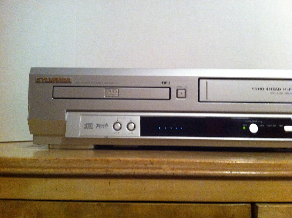 Video Cassette Recorder DVD Player D1553