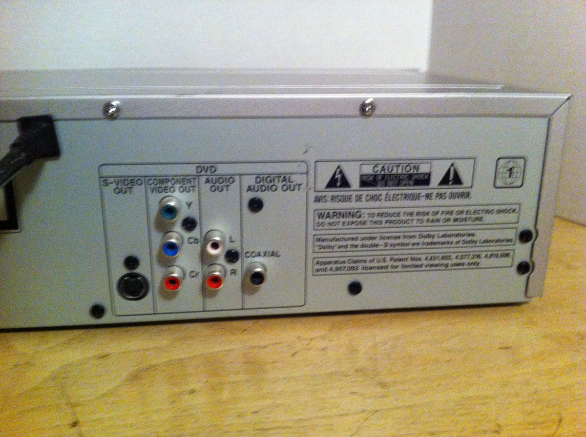 Video Cassette Recorder DVD Player D1553